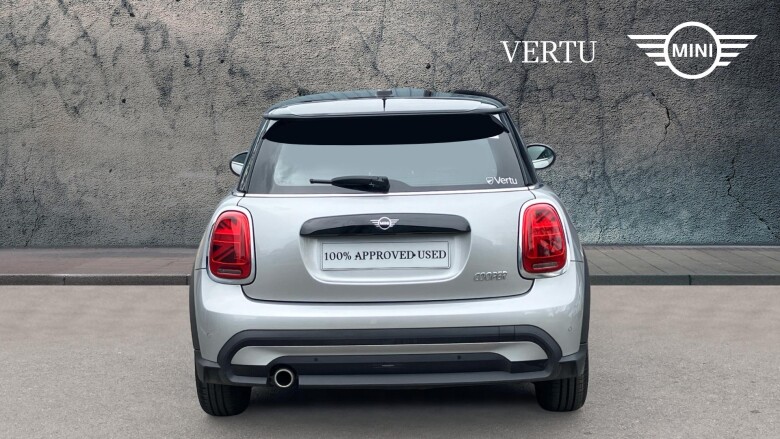 MINI Hatchback 1.5 Cooper Classic Premium 3dr Auto Petrol Hatchback